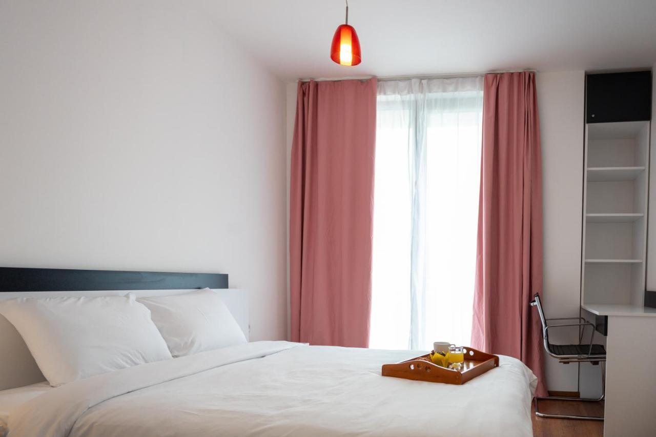 Sunny 1Bdr Apartment Near Center Sofya Dış mekan fotoğraf