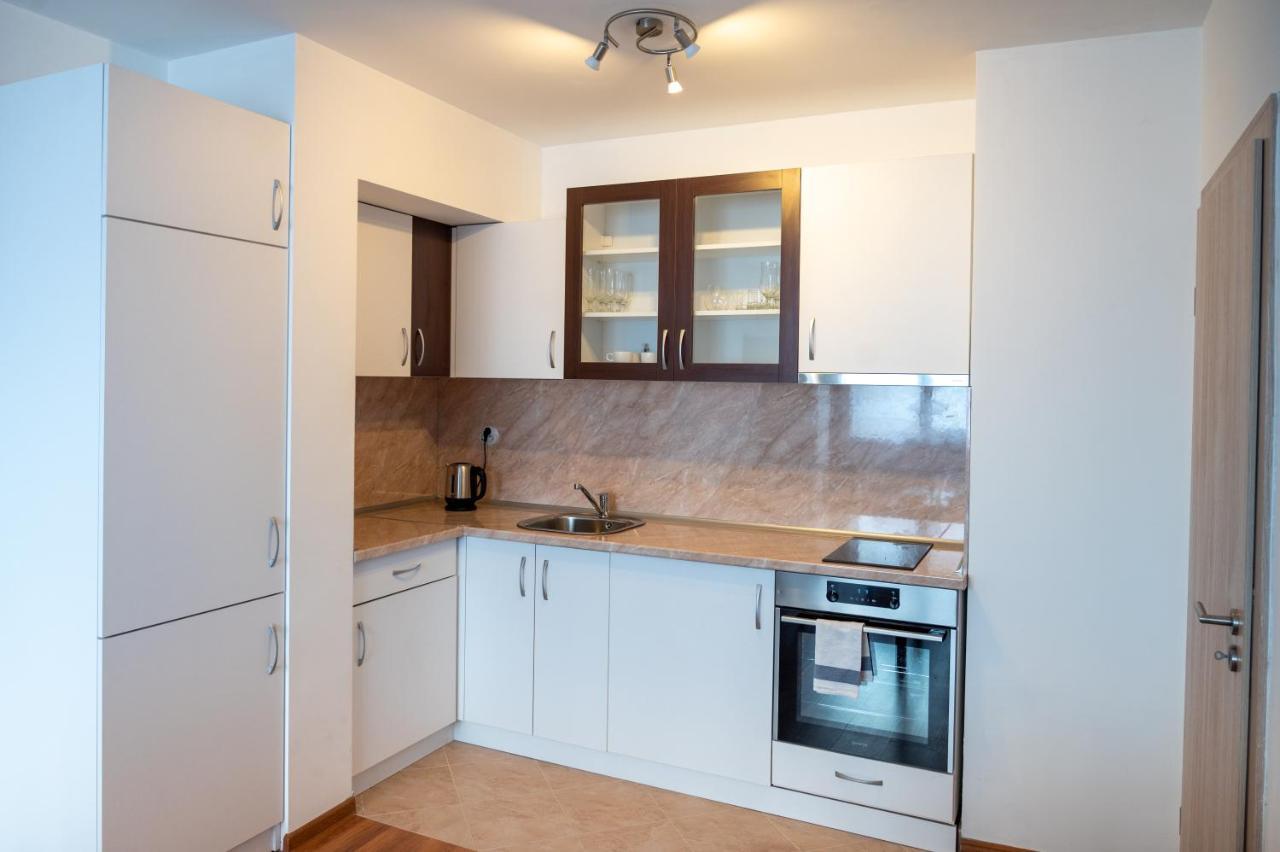 Sunny 1Bdr Apartment Near Center Sofya Dış mekan fotoğraf