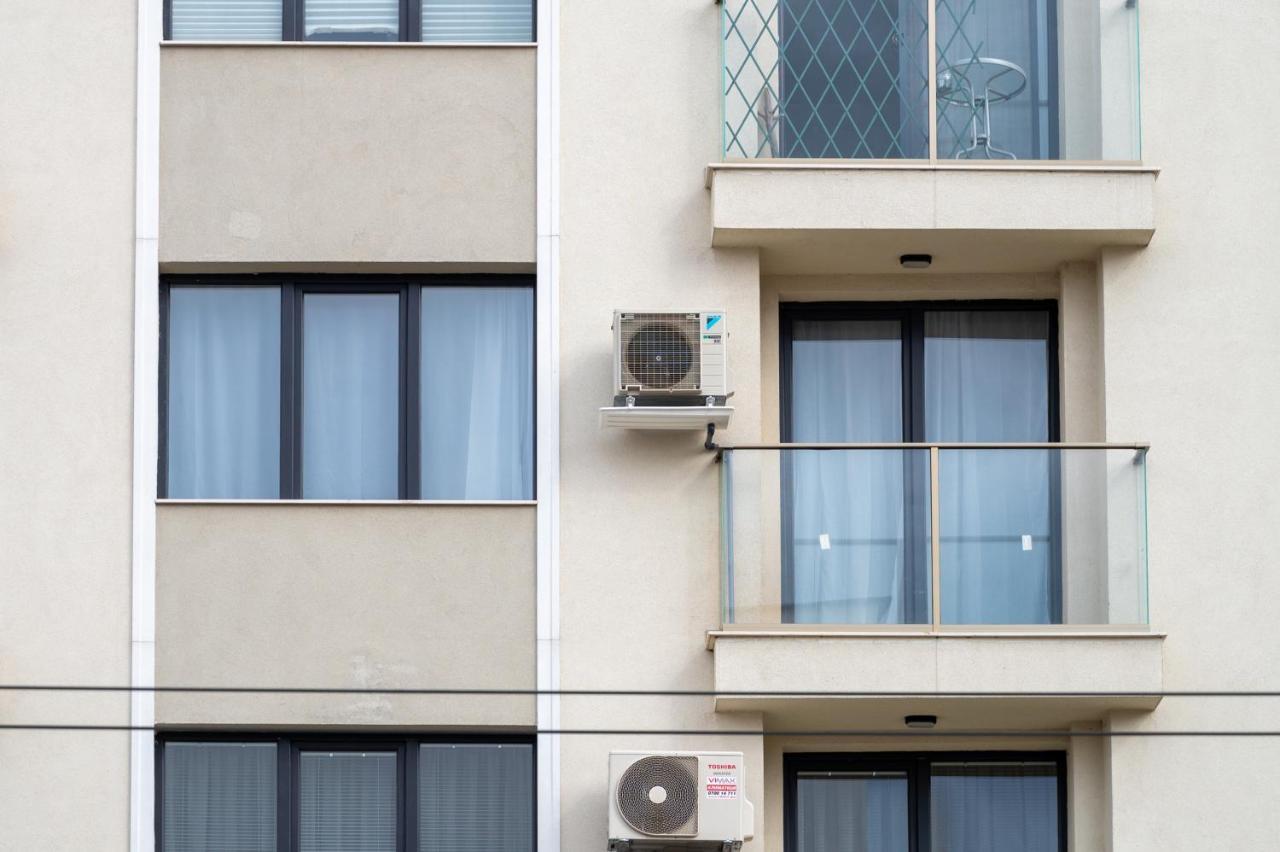 Sunny 1Bdr Apartment Near Center Sofya Dış mekan fotoğraf